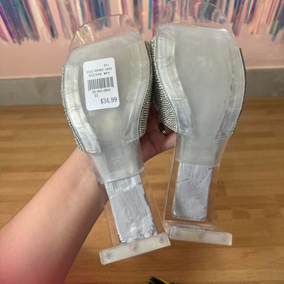 Women's Silver and Grey Courts - Picture 7 of 8